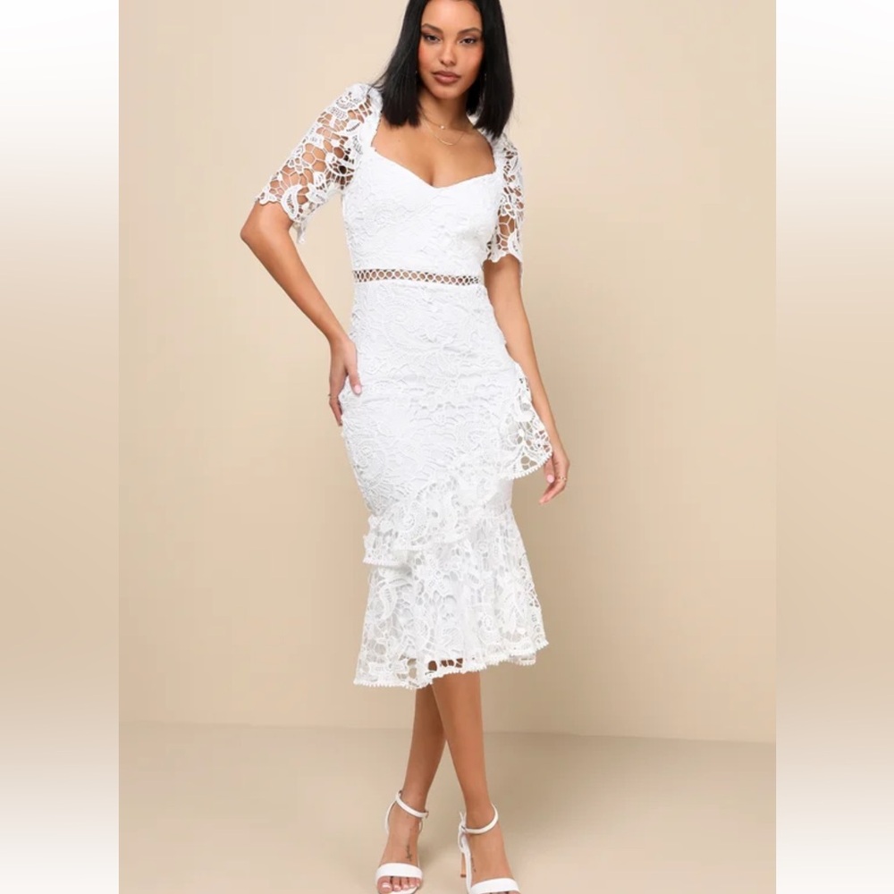 Lulu's White Lace Midi Dress with Sweetheart Neckline NWT Size Medium